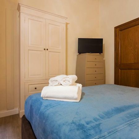 Duomo 2 Bedroom Apartment Флоренция Екстериор снимка